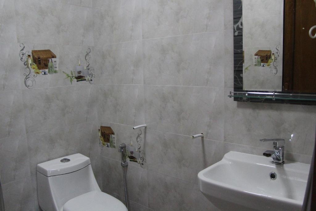 Luka's Sweet Home room 2